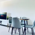 Deluxe 2 Bedroom Apartment