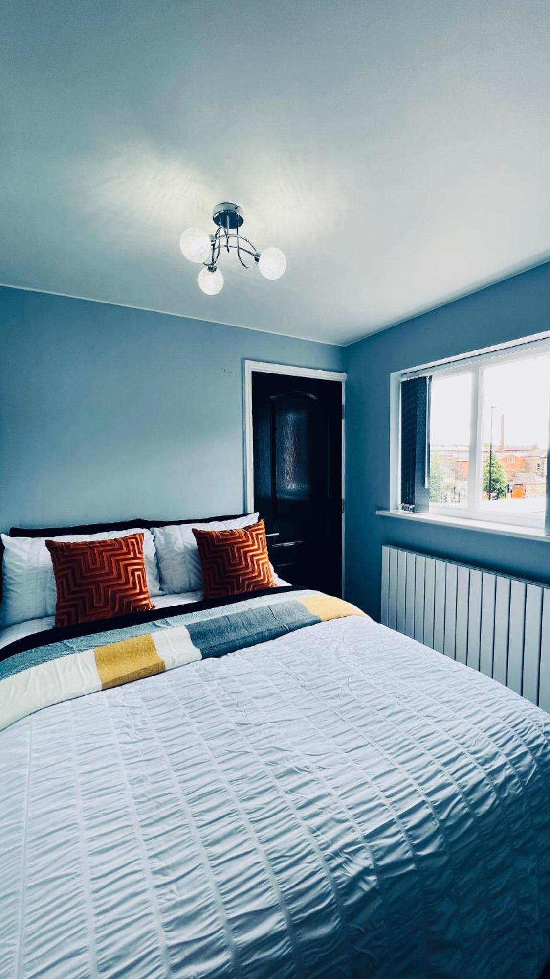 Deluxe 2 Bedroom Apartment Sheffield